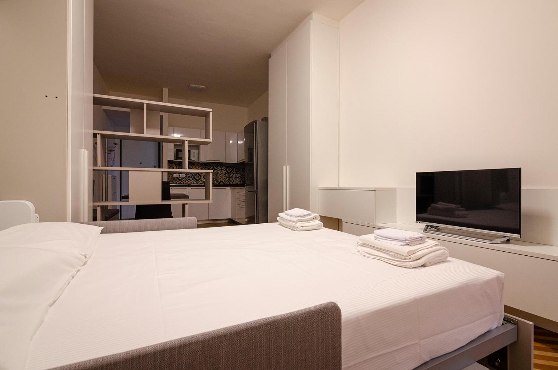 Ugo Bassi Lux Apartment Болонья Экстерьер фото