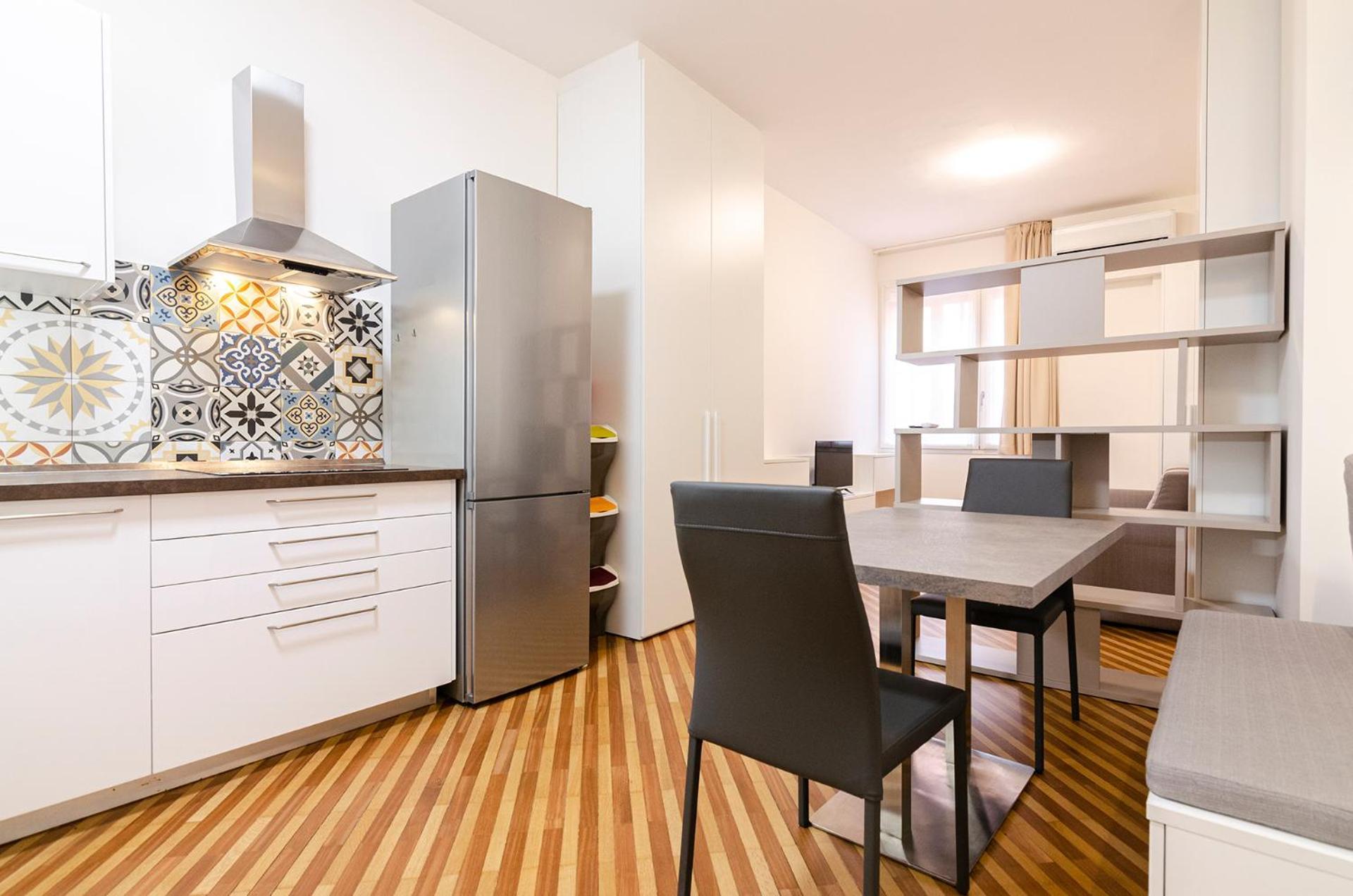 Ugo Bassi Lux Apartment Болонья Экстерьер фото